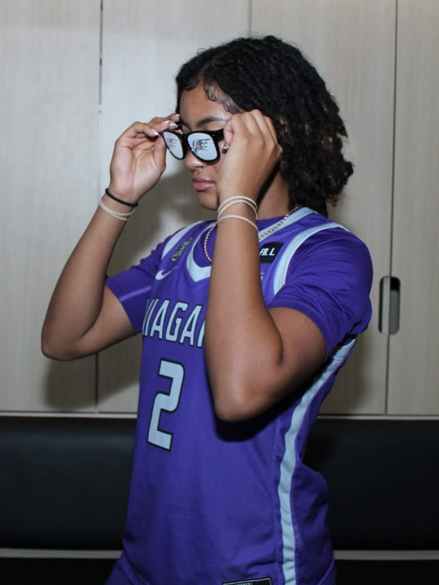 Upper Merion Guard Kennedy Coles Commits To University Of Niagara