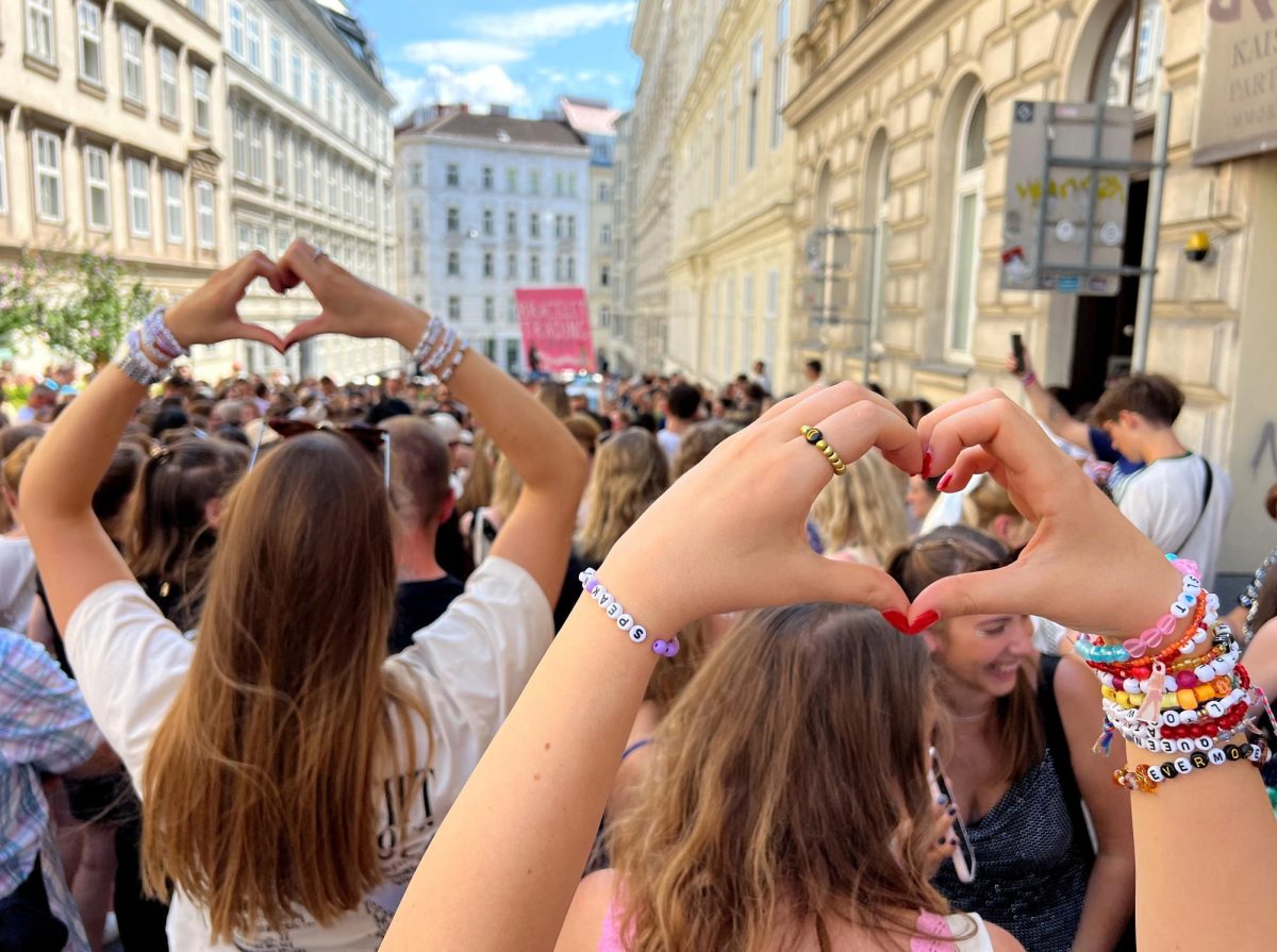 Stranded “Swifties” gather in Vienna at the Corneliusgasse, after the government confirmed a planned attack at the venue and the cancellations of Taylor Swift concerts in Vienna, Austria, August 8, 2024. REUTERS/Louisa Off